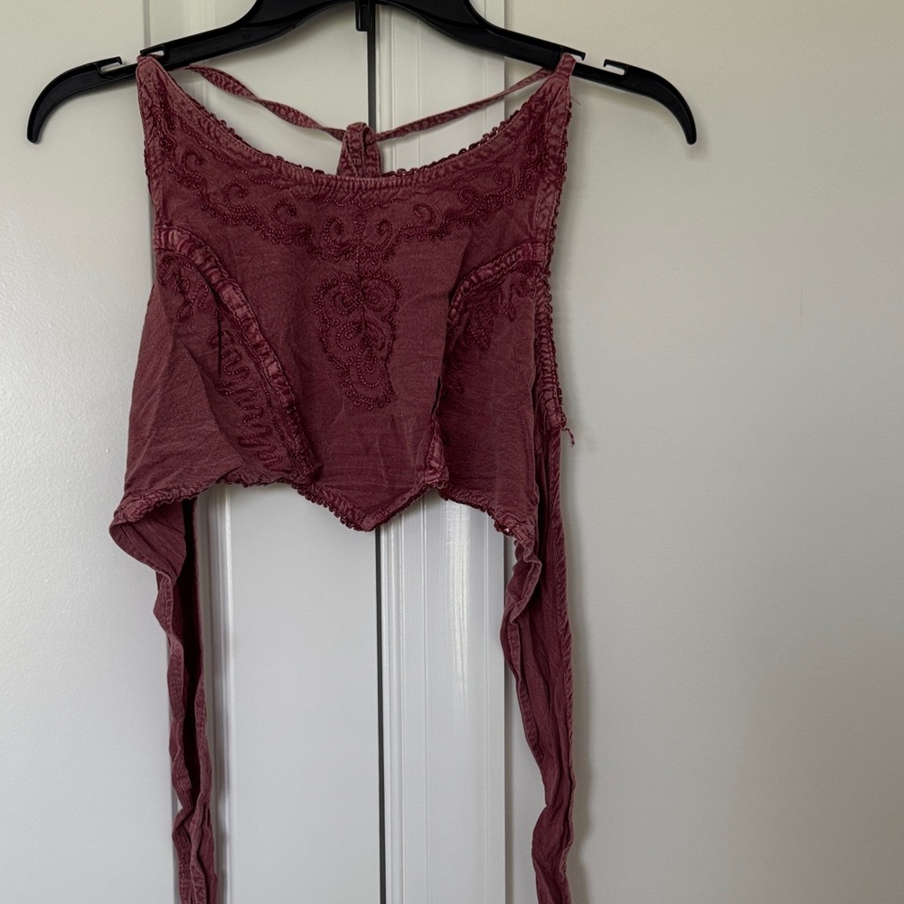 Chic Lace Crop Top in Burgundy